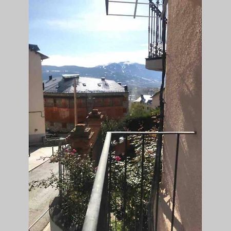 Puigcerdá Centro. Acogedor apartament en el pueblo Exterior foto
