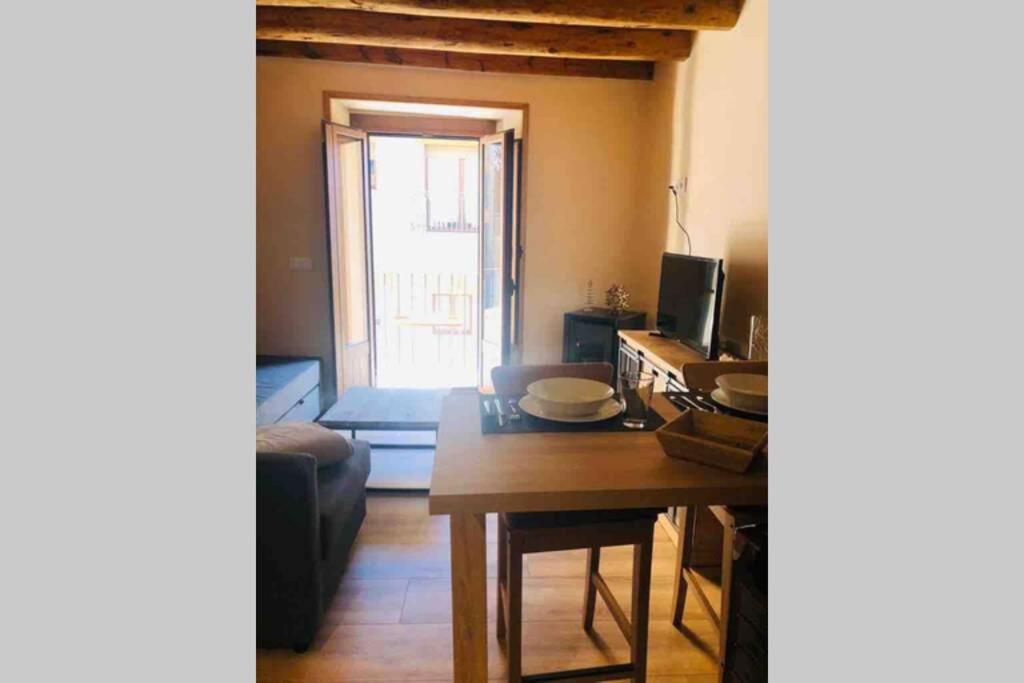 Puigcerdá Centro. Acogedor apartament en el pueblo Exterior foto