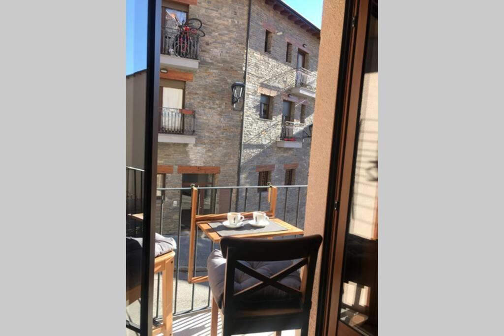 Puigcerdá Centro. Acogedor apartament en el pueblo Exterior foto