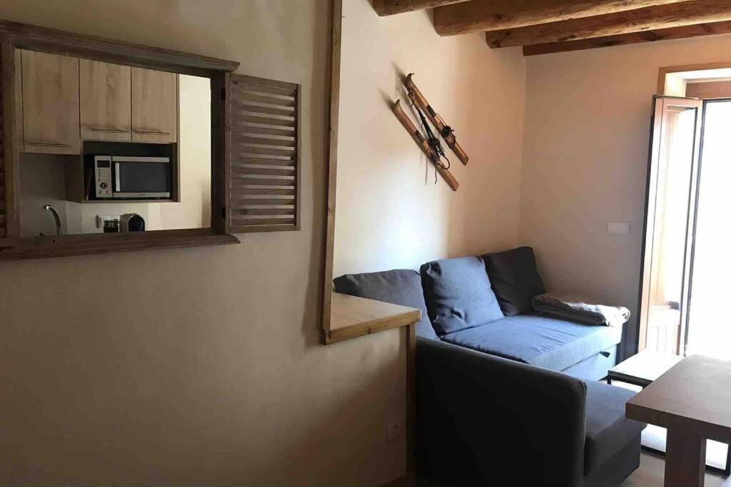 Puigcerdá Centro. Acogedor apartament en el pueblo Exterior foto